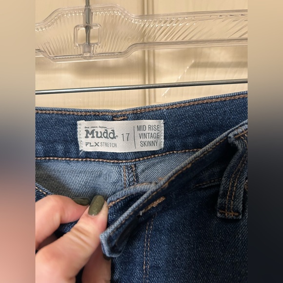 🩷Mudd Ripped Jeans - Picture 2 of 3